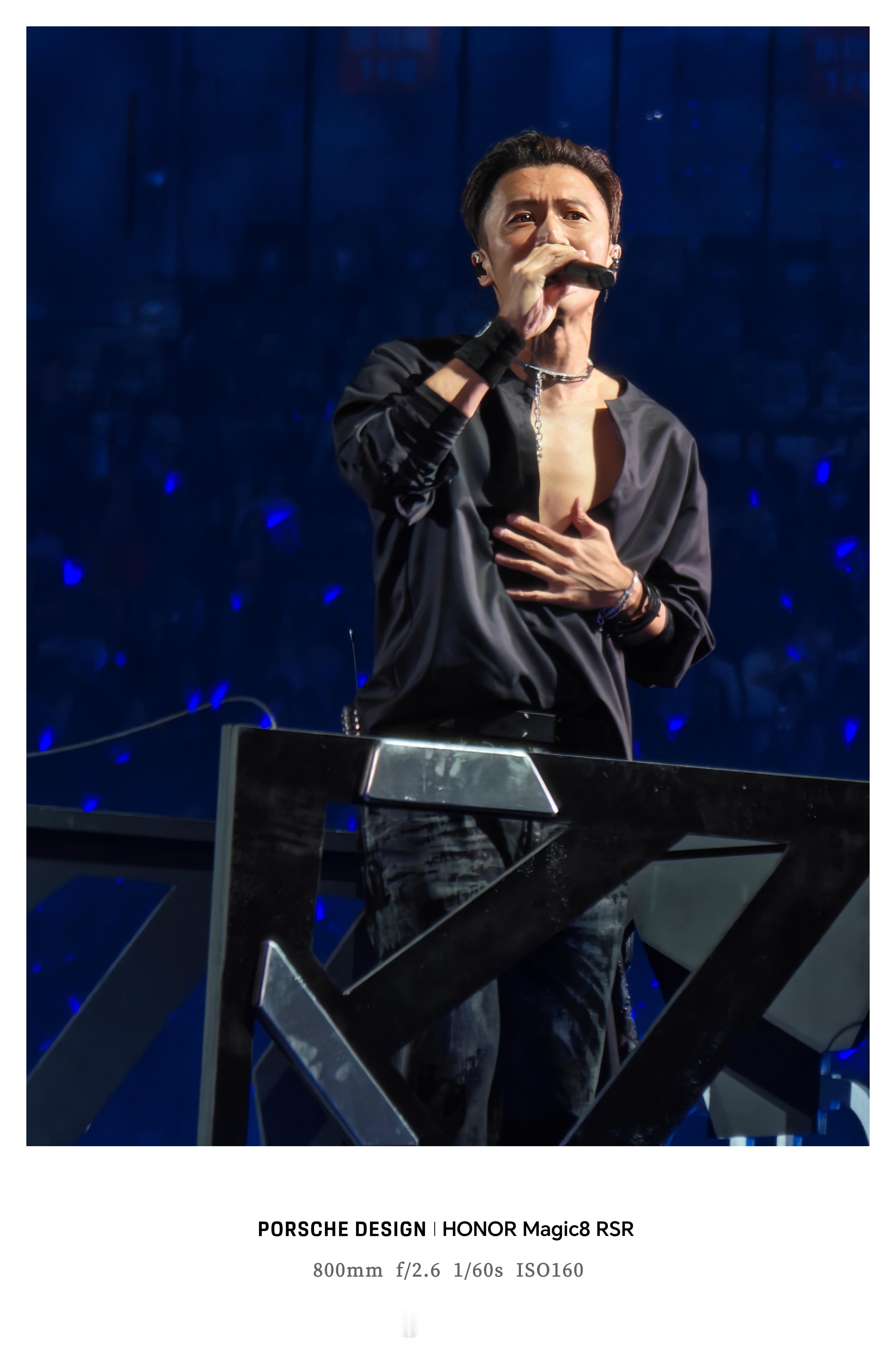 我发现现在的荣耀真的不太一样了现在大部分的手机更新迭代感觉都有些麻木了，荣耀却总