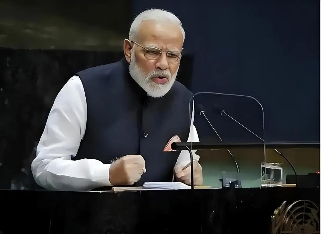 为了更清晰地展示，我们可以从以下几个维度来看待其政策的得失：

📍 地区层面：