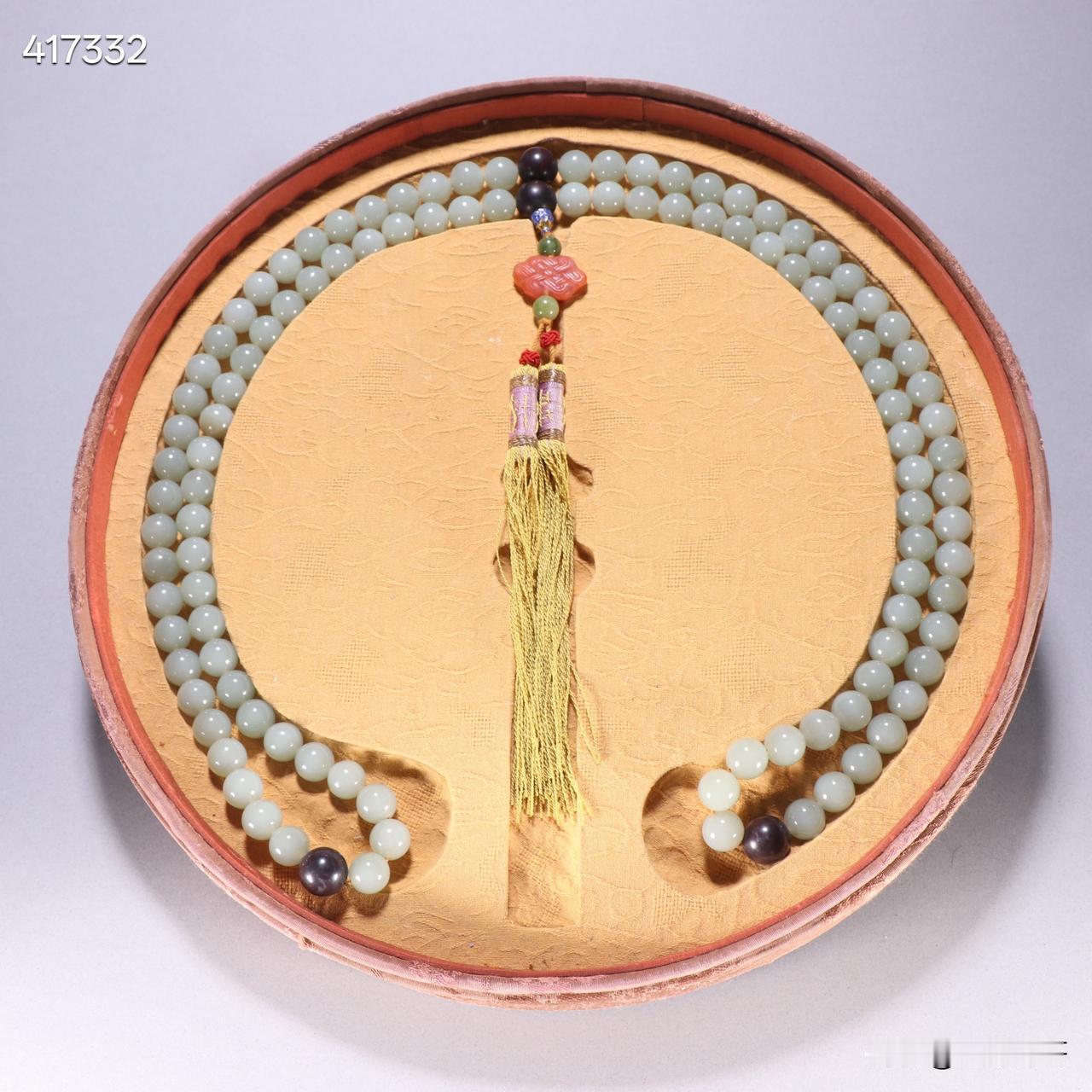 清代 和田玉108佛珠
规格∶珠径1.1cm