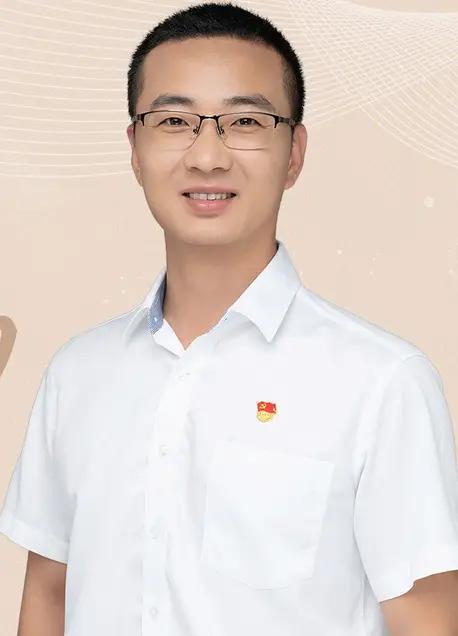 蒋代林，男，中国共产党党员，天翼云科技有限公司重庆分公司云计算高级解决方案架构师