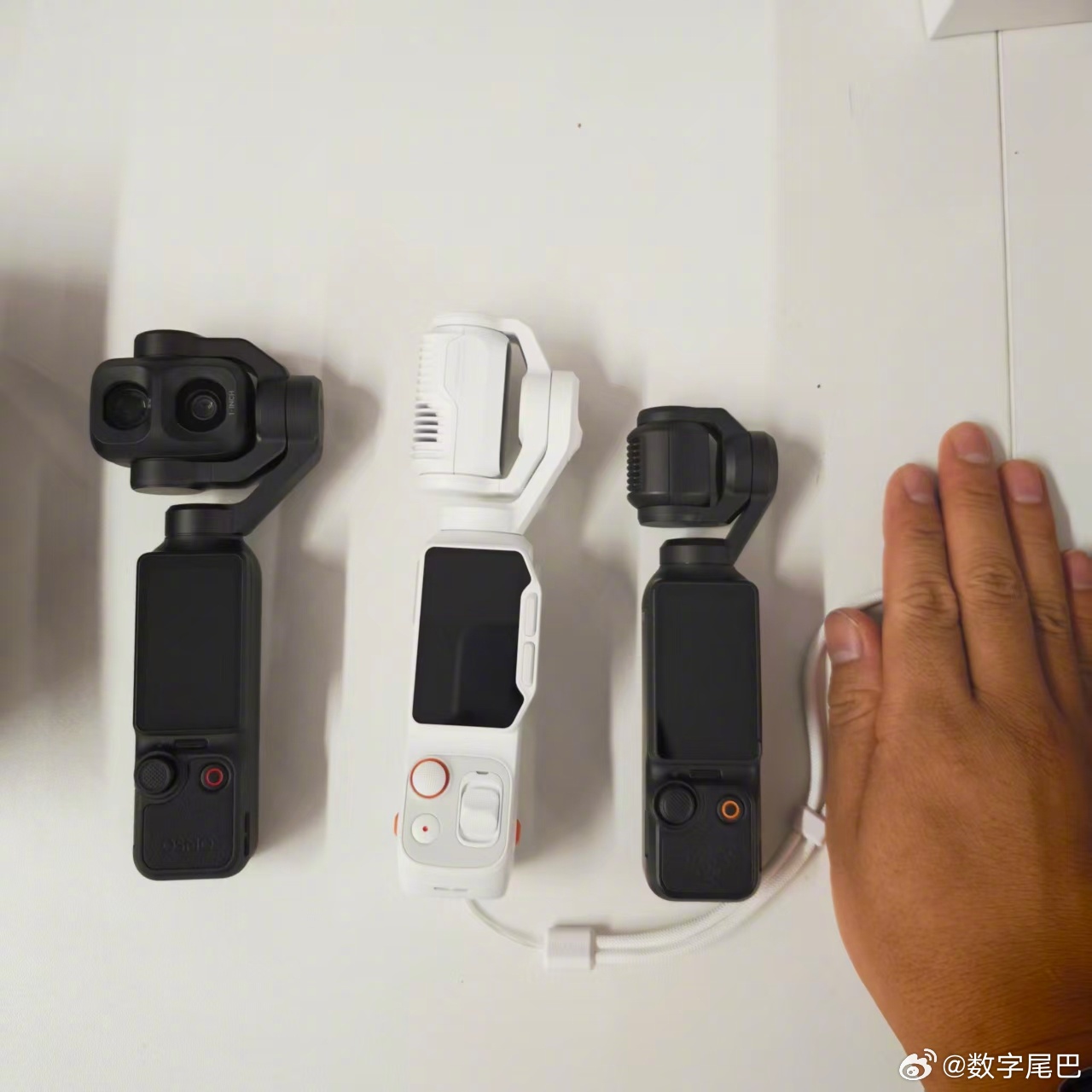 各位买手持云台相机前认清「需求」，非必要不用上长焦，体积不是差一星半点，尾巴君日