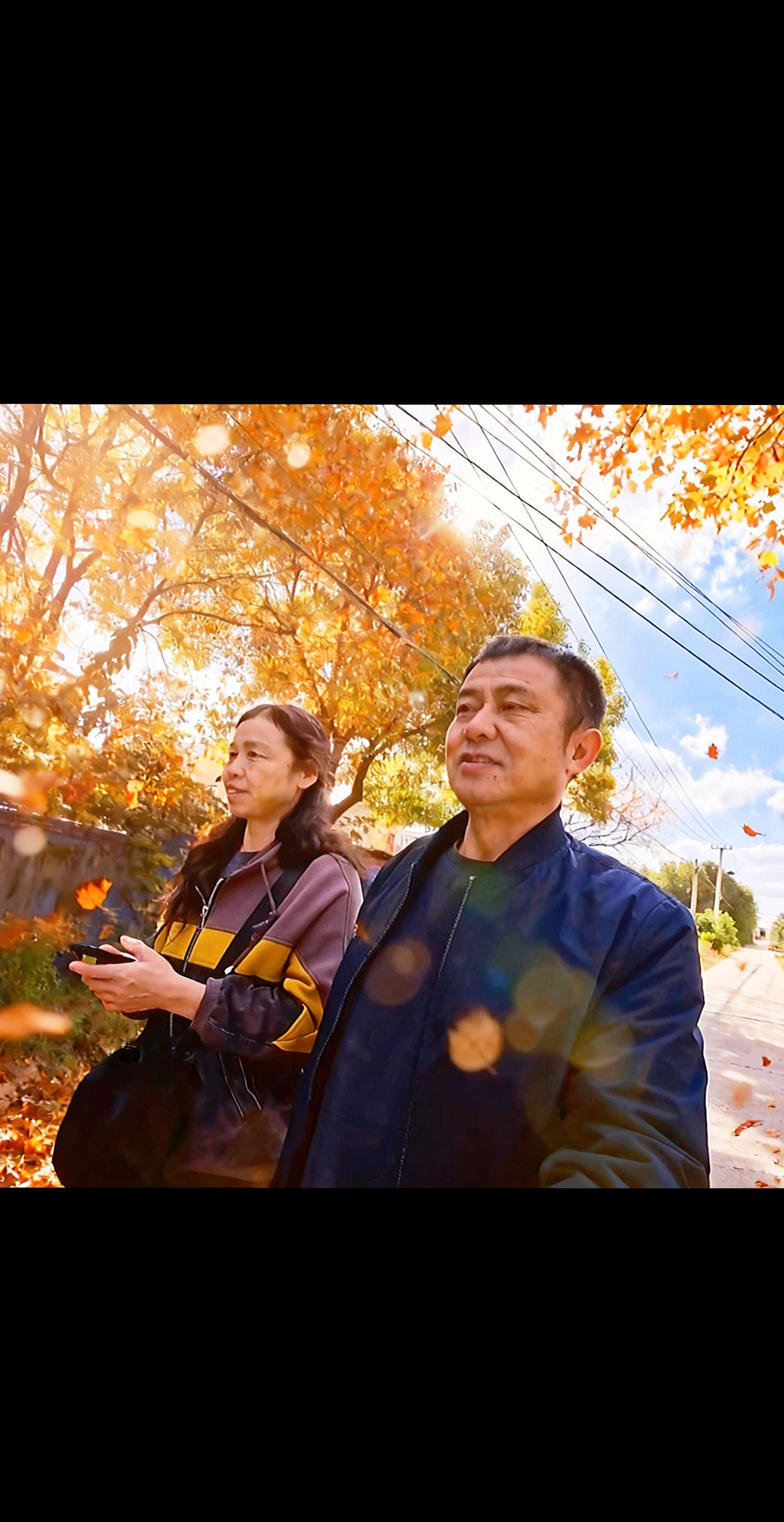 打工朋友们，最近天气冷了，你在外面干活要多穿点衣服呀。