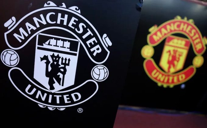 电讯报一名男子起诉曼联，称他小时候在俱乐部遭受了“性虐待和身体虐待”。上周，有人