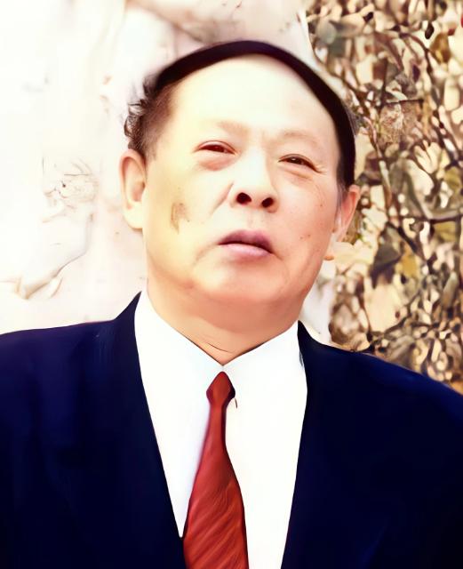 他一生没回过韶山，没去过中南海，但他有全中国最硬的"背景"，这个人就是贺麓成！