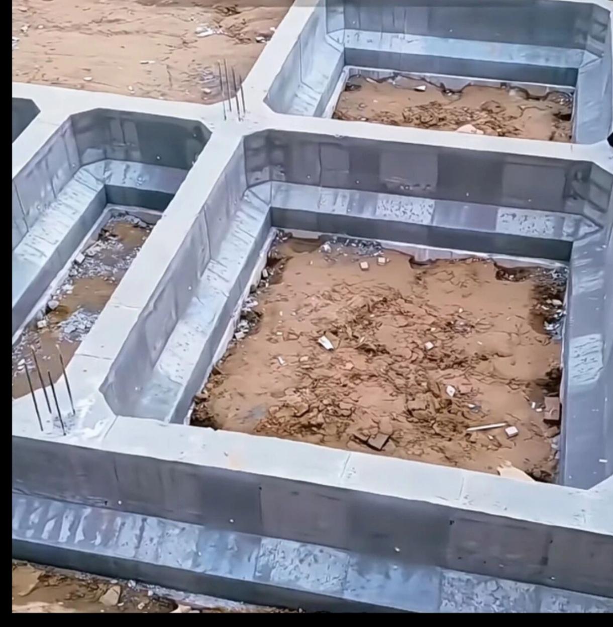 这个地基非常牢固。形成了一整片连在一起。就是有地震也不怕。一层框架，让基础和二层