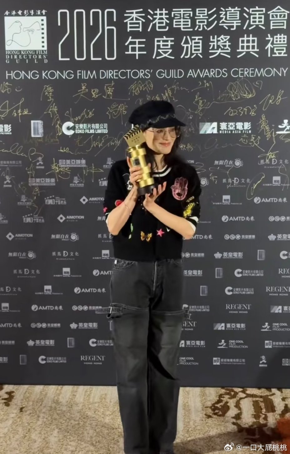 舒淇导演凭借导演首作《女孩》拿下的荣誉✨釜山电影节最佳导演🏆✨香港电影编剧家协