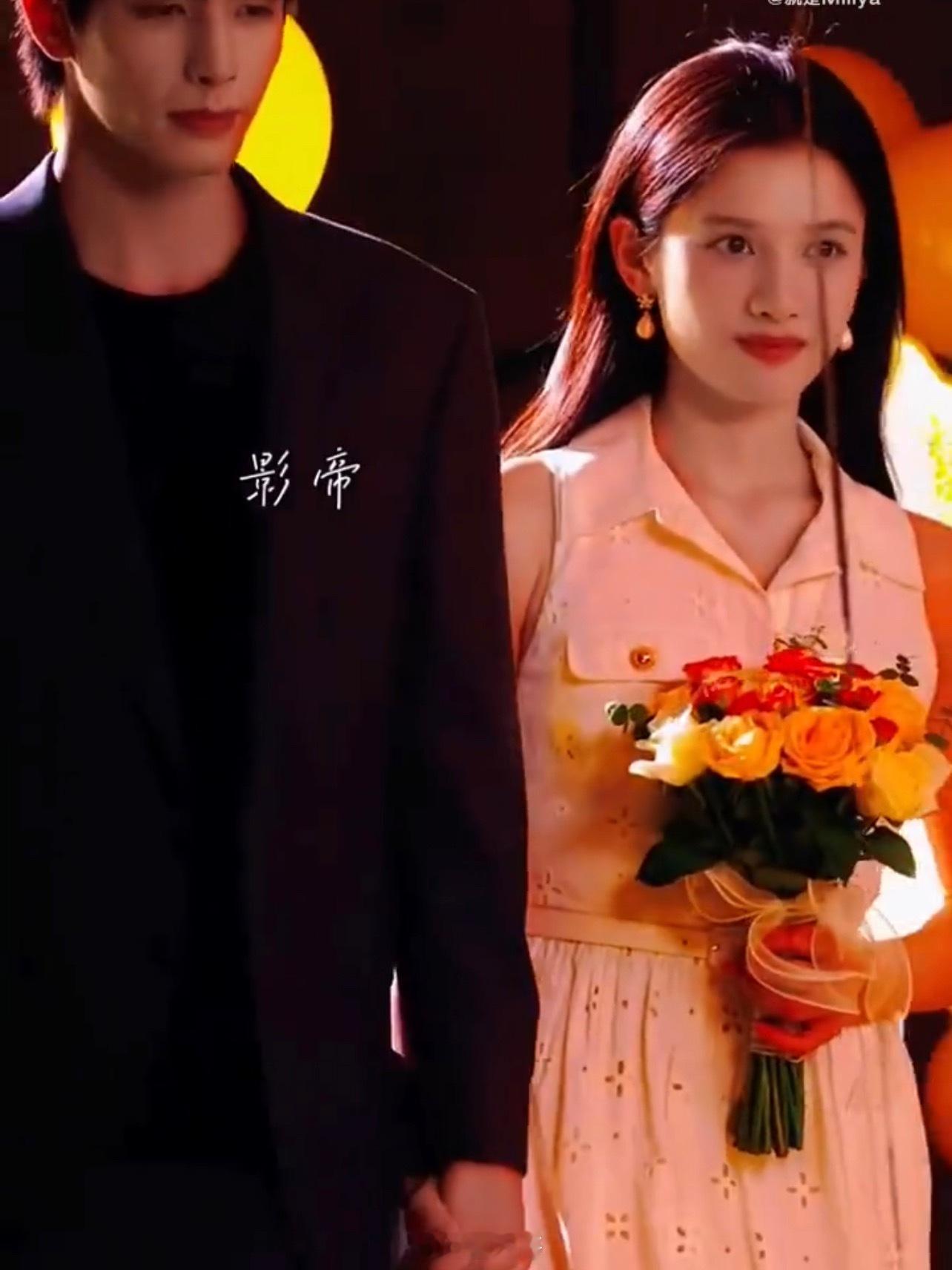 宋威龙求婚张婧仪路透天惹，这能让粉丝尖叫的名场面啊！宋威龙和张婧仪主演的电视剧《