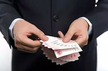 【提供被执行人财产线索有功，一举报人获得近140万元悬赏金】一名群众向广东省揭阳