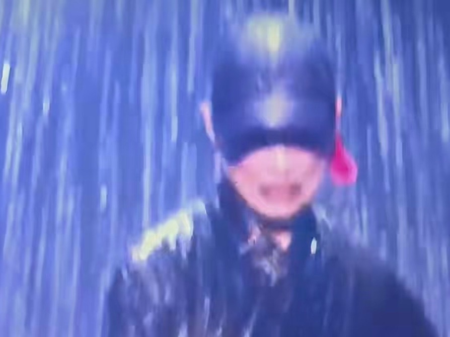 导演组？？？看把我春春淋成啥样了！ 