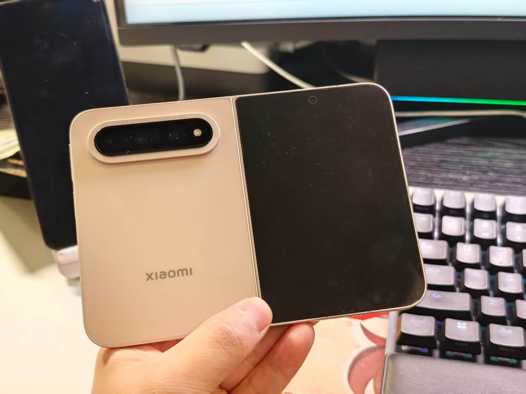 体验一下小米18 Fold 16（lpddr6）+1TB 陶瓷限量版（1500台