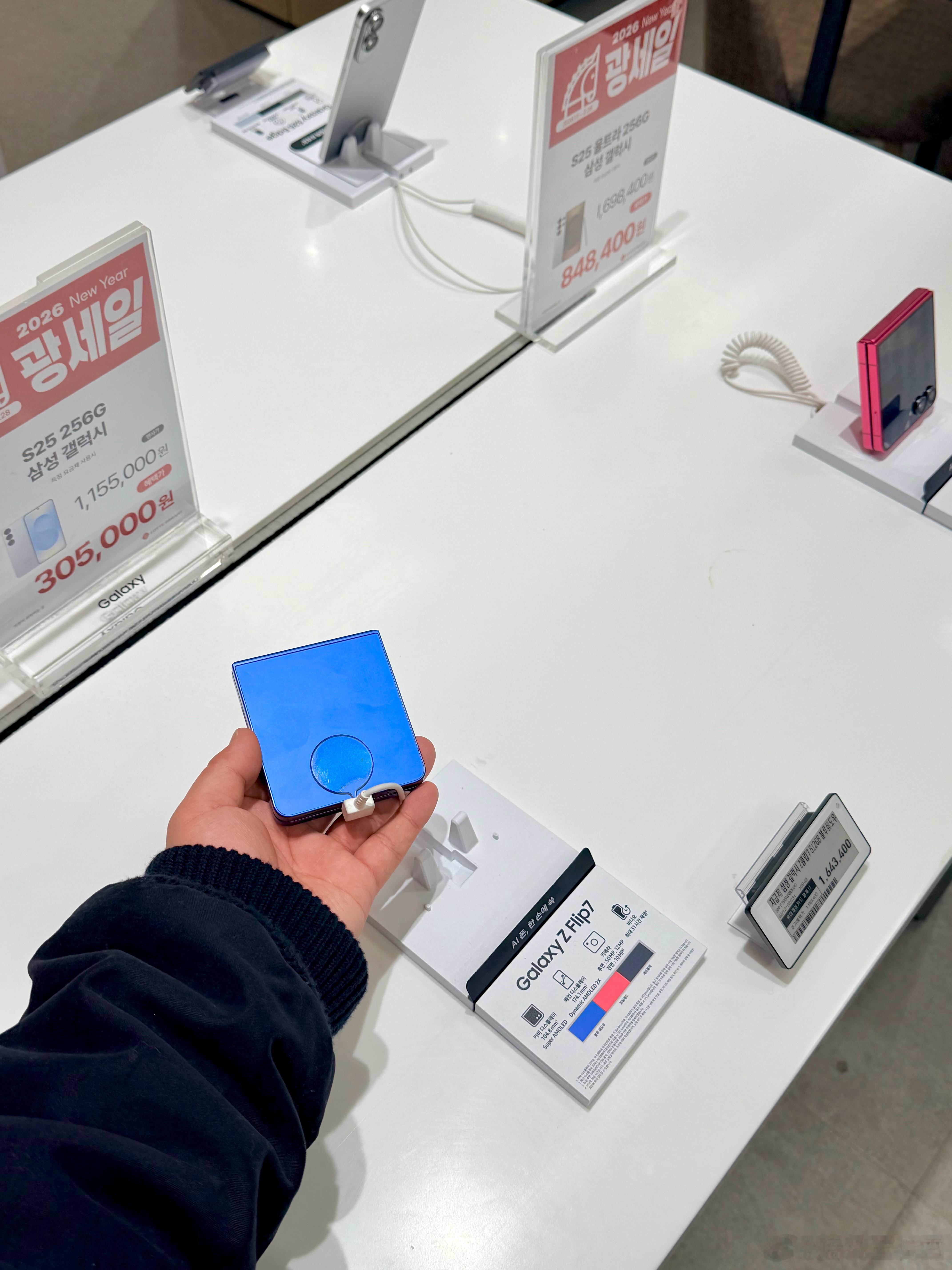 说实话，每次看到国外卖的这些个手机，都得感叹一句还是咱国内爽。五花八门不说，性价