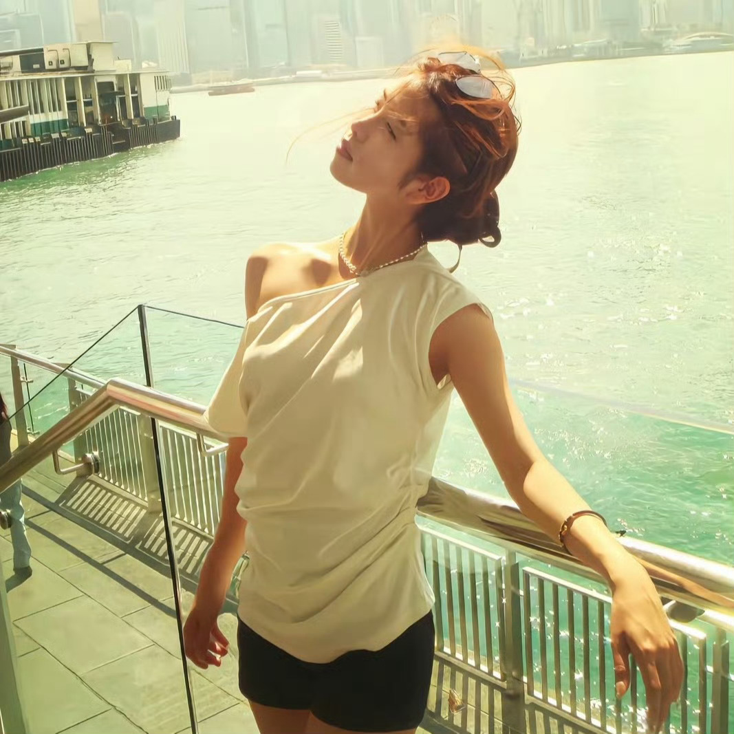 𝐖𝐞𝐂𝐡𝐚𝐭｜小众棕色系女头分享𝑆𝘩𝑎𝑟𝑒.🐝 