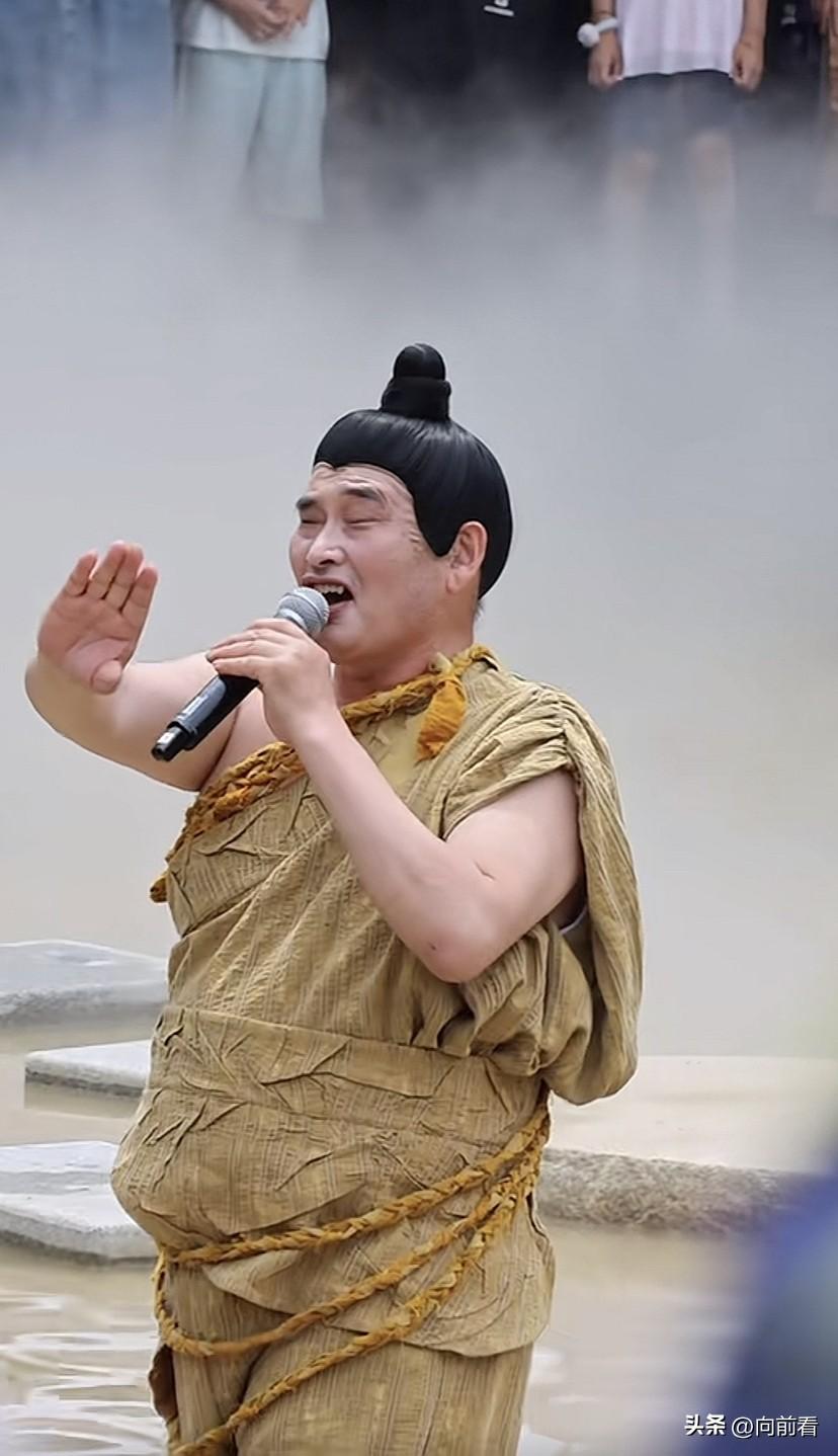 朱之文真豁的出去，请他演出绝对性价比高，从来不会让主办方白花一分钱。

淘金小镇