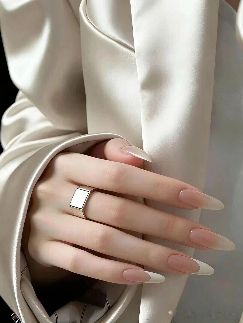 塞尔维亚总统武契奇怒啦！他指着联合国鼻子，当着全世界的面，骂那本厚厚的“宪章”就