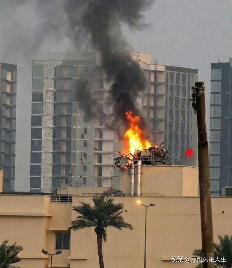 哈哈哈，郎子干得漂亮，一万个伤心的理由这下子轮到鹰酱驻巴格达大使馆了！[黑线][