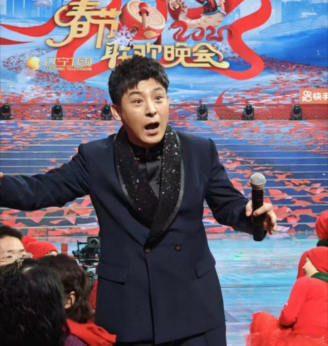 2025辽视春晚官宣  2025辽视春晚 辽宁卫视春晚那不得期待啊！李雪琴、姜妍