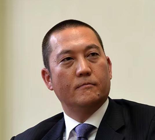 谁能想到，在台湾省桃园市慈湖“悬空”停放了整整半个多世纪的两口实木大铜棺，竟在4