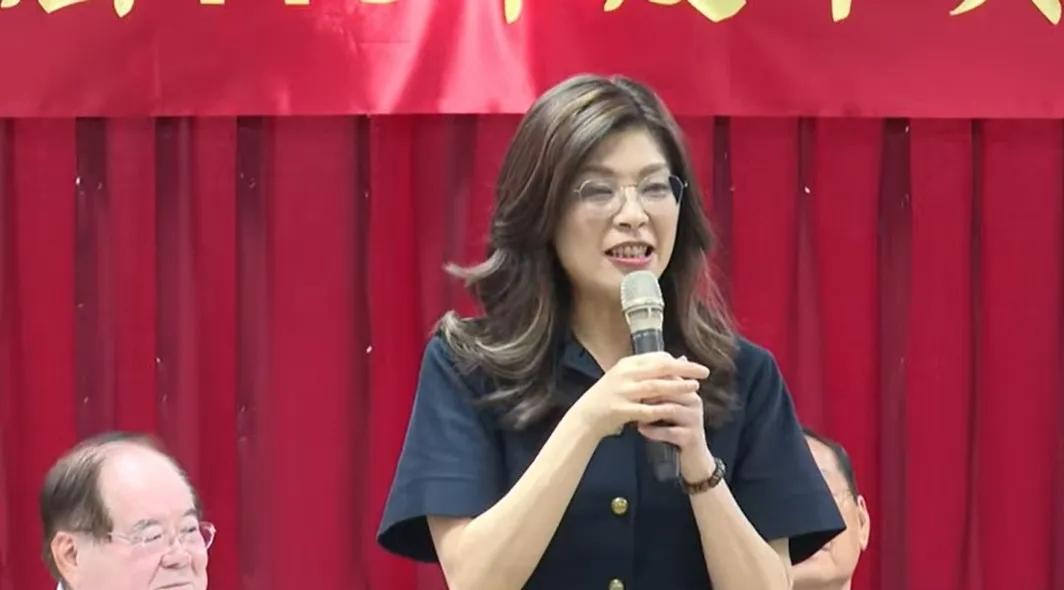 郑丽文在中评会再提:让国民党从羊群变狮群，还说过:国民党就是一个好人团队。

2