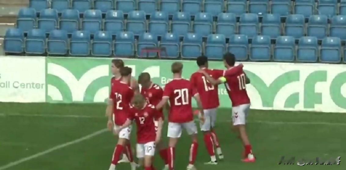 韩国U20狂翻车！2分钟连丢2球，4-2惨遭丹麦逆转
一波三折的热身赛！11月1