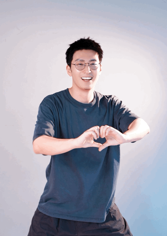 窦骁主角热度破3w福利 踩着兵娥进行曲出来的窦骁，扭得比刘红兵追秦娥还认真。虽然