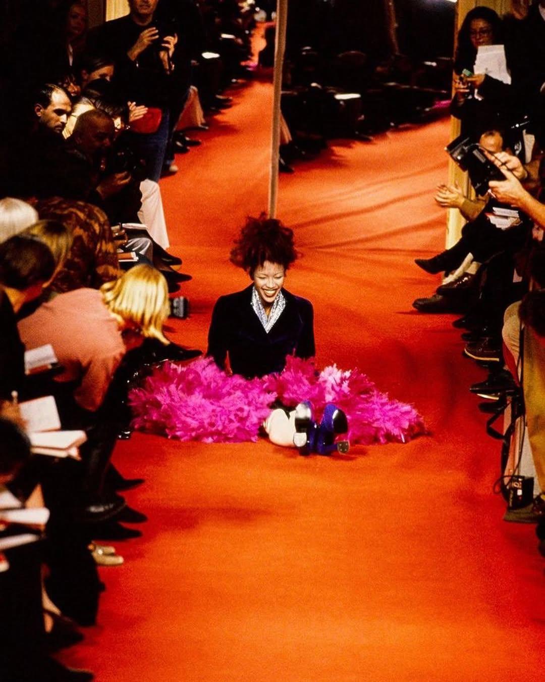 1993年Vivienne Westwood西太后秋冬大秀，老米仙子Naomi 