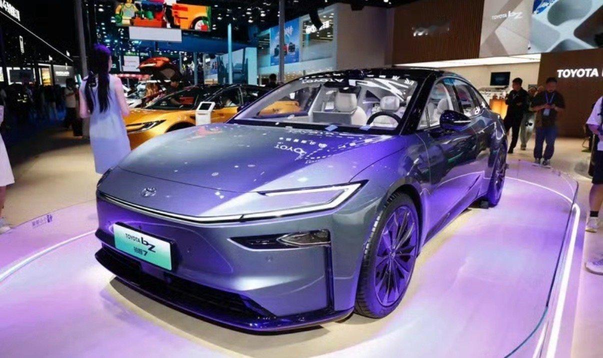 【丰田品牌公布进博会参展阵容 铂智7/雷克萨斯ES将亮相】日前，丰田正式公布了中