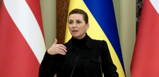 谁能救丹麦？谁都救不了！因为丹麦自己把救命的绳子给剪断了。

丹麦首相弗雷泽里克