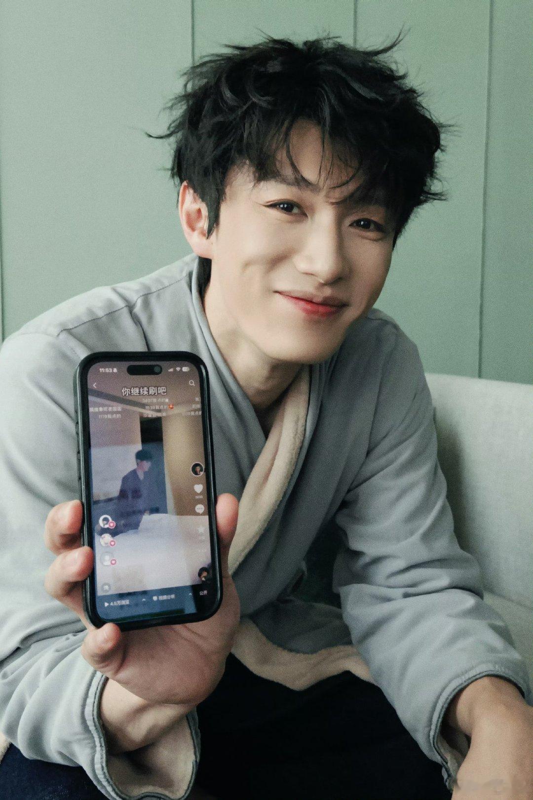 代旭裴轸三连拍 ｜代旭秦谜 “光明和你 我一定选择你 因为你永远是我唯一的光 ”