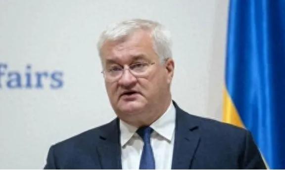 乌克兰突然放出一个重磅消息直接震惊不少人，乌克兰内阁正式宣布，一口气终止和俄罗斯