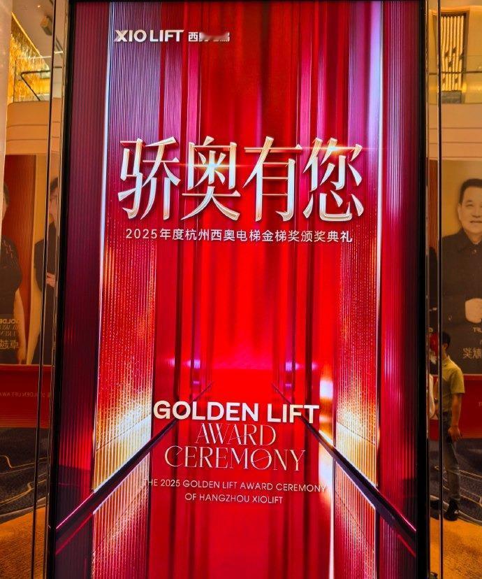 哎呀，突然反应过来手里这张牌还没核实呢，心里总是有点不踏实。不行不行，我得赶紧去