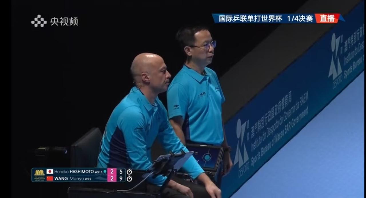 王曼昱战胜了桥本帆乃香，在第六局比分打到10：8的时候，王曼昱兴奋的喊了出来，我