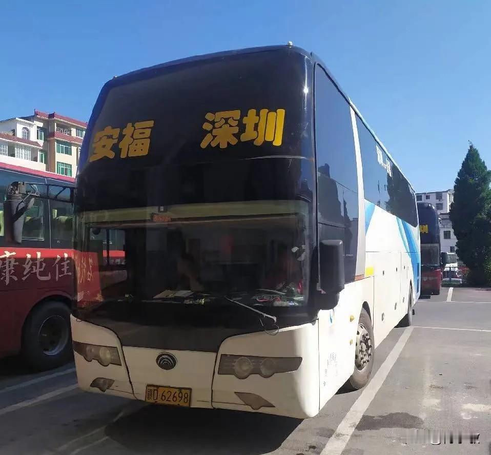 余干 江西曾经开往广东珠三角的省际长途线路（五），还有多少在跑？
安福—深圳
鄱