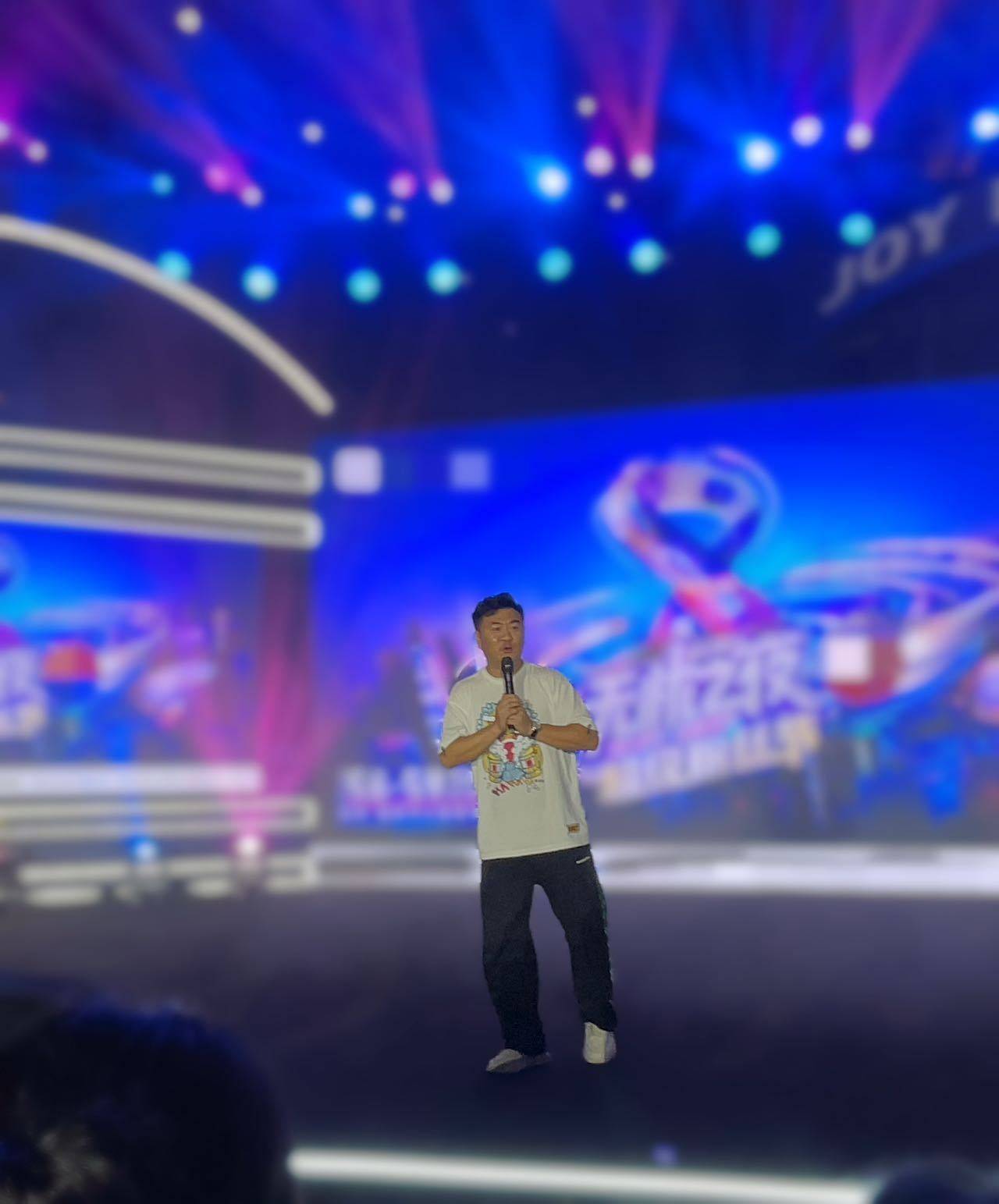 #左右哥空降杭州粉丝节# 我想看电影节已经很久了，这次直接搬到了家门口，左右哥也