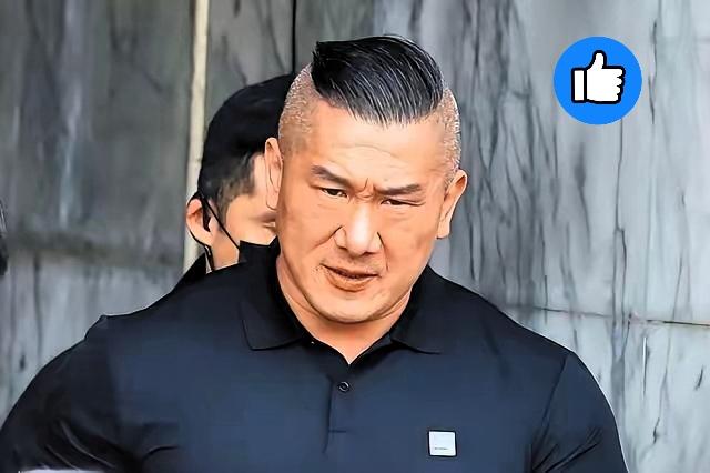 馆长发文哀悼“香港大火遇难同胞”：以个人名义捐款一百万港币
 
这笔捐款不是冰冷