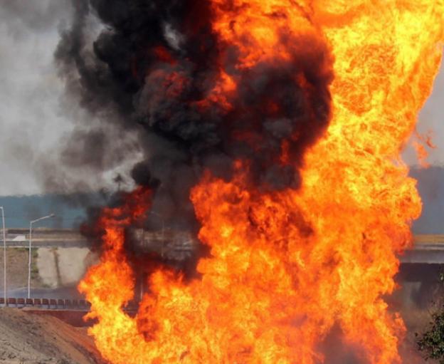 俄罗斯反击得手！两枚导弹精准命中培训大厅，150名美军专家全部覆灭，美方否认事件