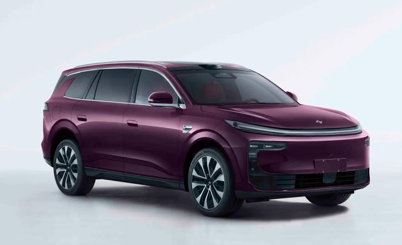 工信部最新申报图出炉，东风奕派M8实车正式亮相，定位智能大六座 SUV，车身超 