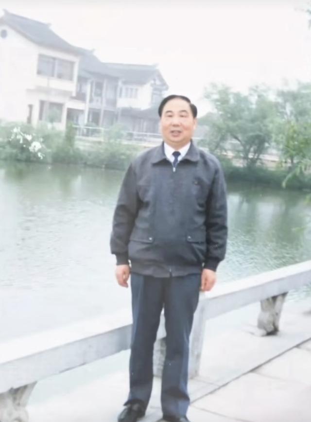 1991年5月23日，江苏省省长陈焕友同志在涟水县视察工作期，于当地著名的五岛公