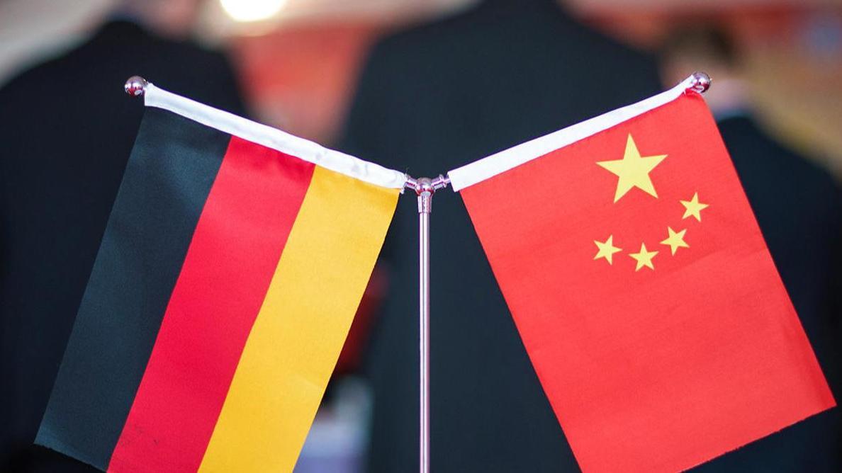 自己人为何唱反调？


德国商会倒戈反对关税，中国德国商会直言：欧盟加征关税保护