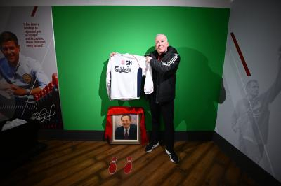 队报：“我们意识到他是一位先驱者”——在利物浦，热拉尔·霍利尔的身后荣光曾执教利