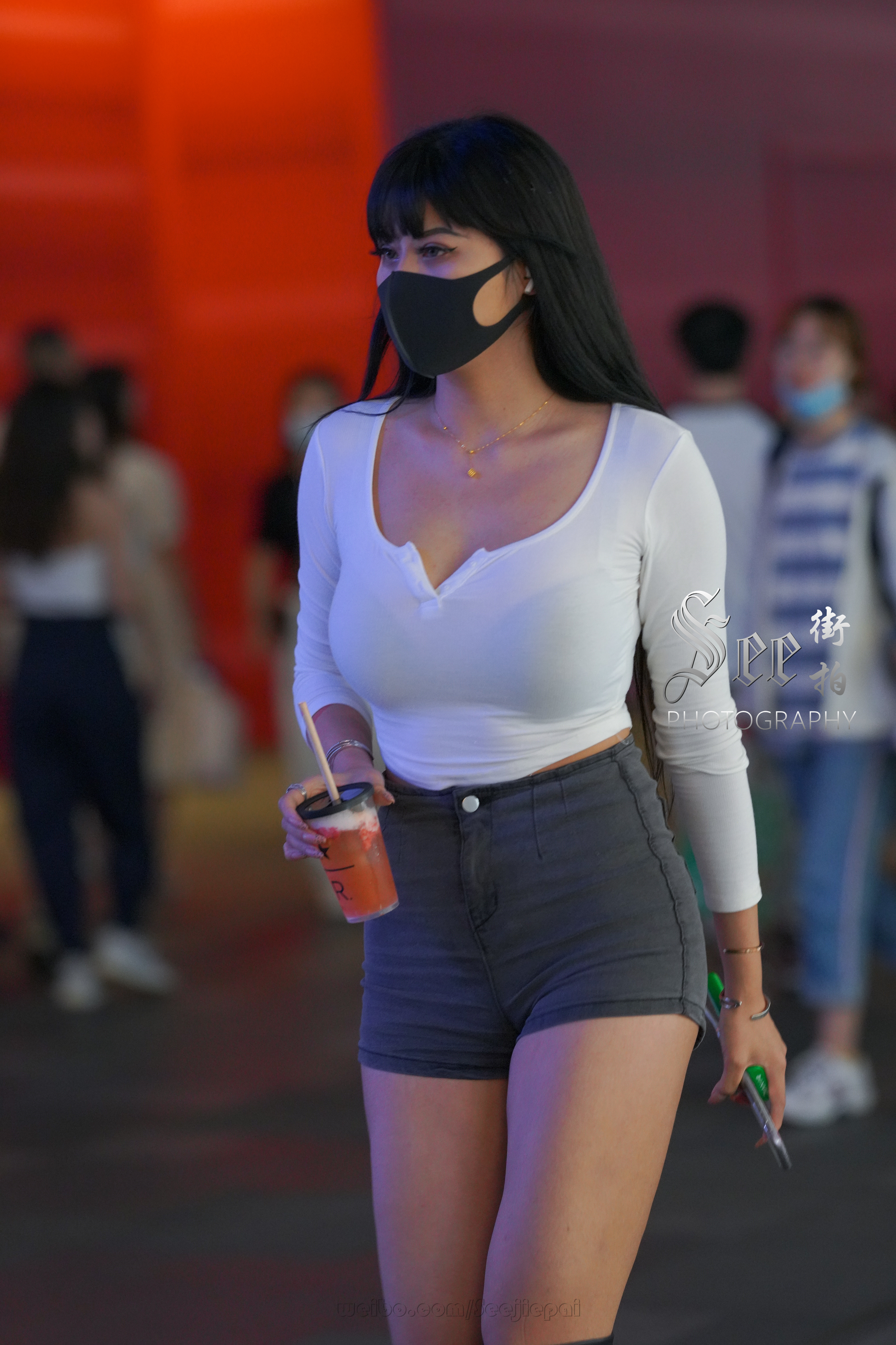 长靴短裤搭配~~ ​​​