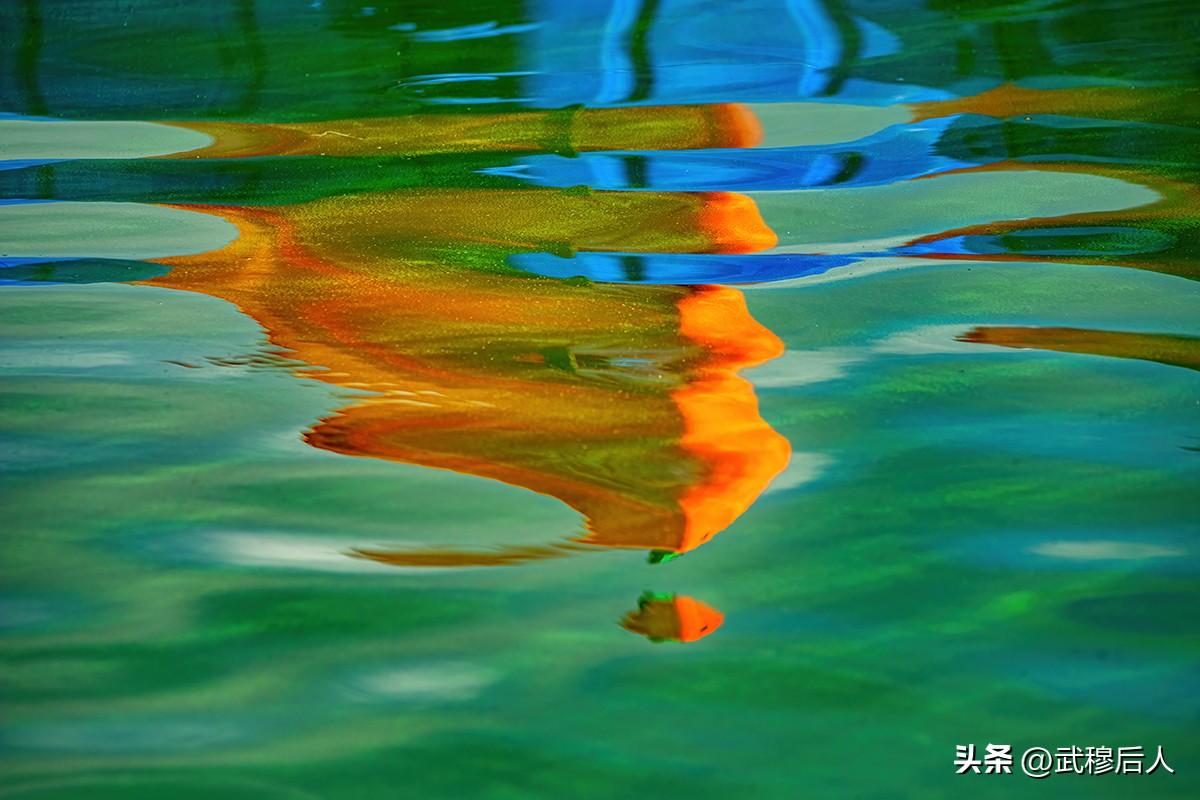 永宁江上，流动的油画
       永宁江面，化作了大自然调色盘上最奇幻的一角。