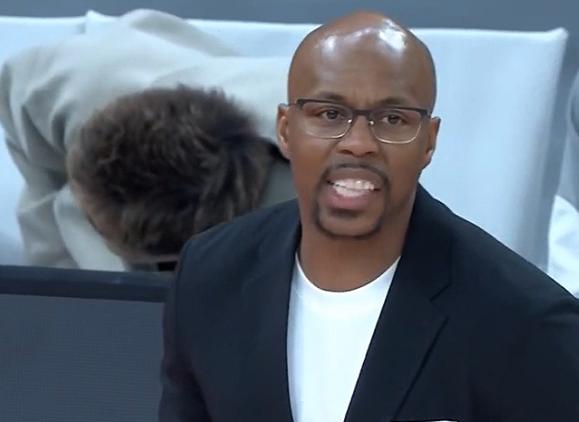 最新消息，郭艾伦对阵上海比赛不会登场！
北京时间1月27日，广州与上海的比赛来到