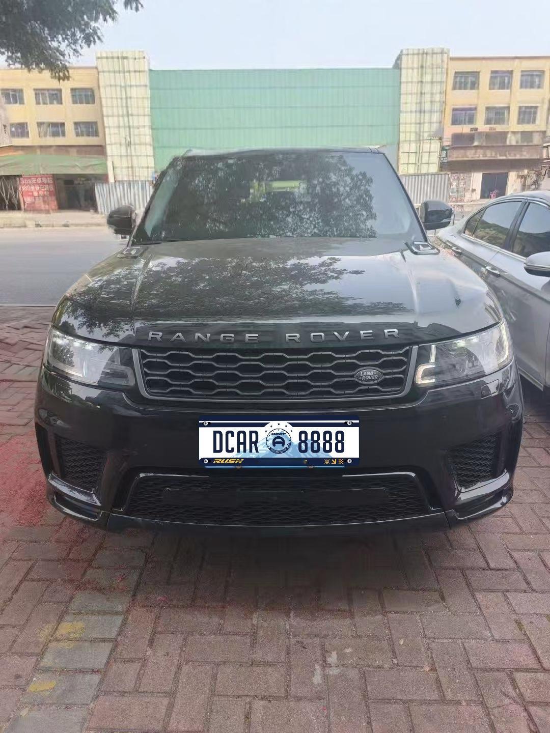 兄弟们，今天聊一台让男人走不动道的车——2020款路虎揽胜运动版3.0。
前阵子