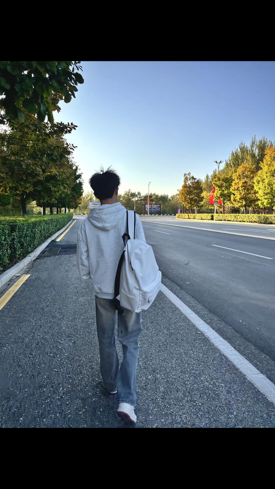 后知后觉又过了一个秋 后知后觉我该好好生活