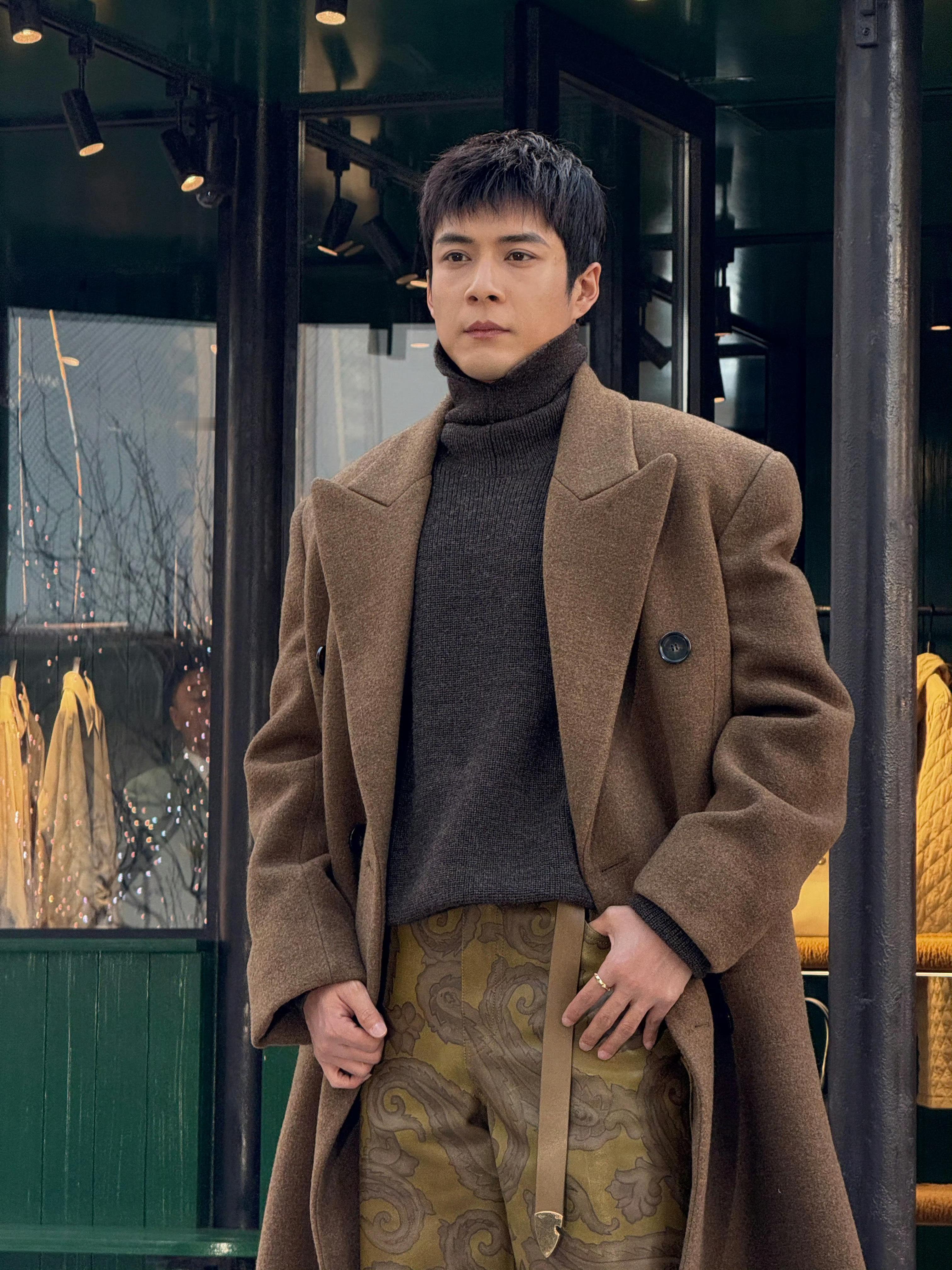 韩东君、张婧仪、任敏、何与、陈靖可、周洁琼，同品牌活动live图~~女明星的状态