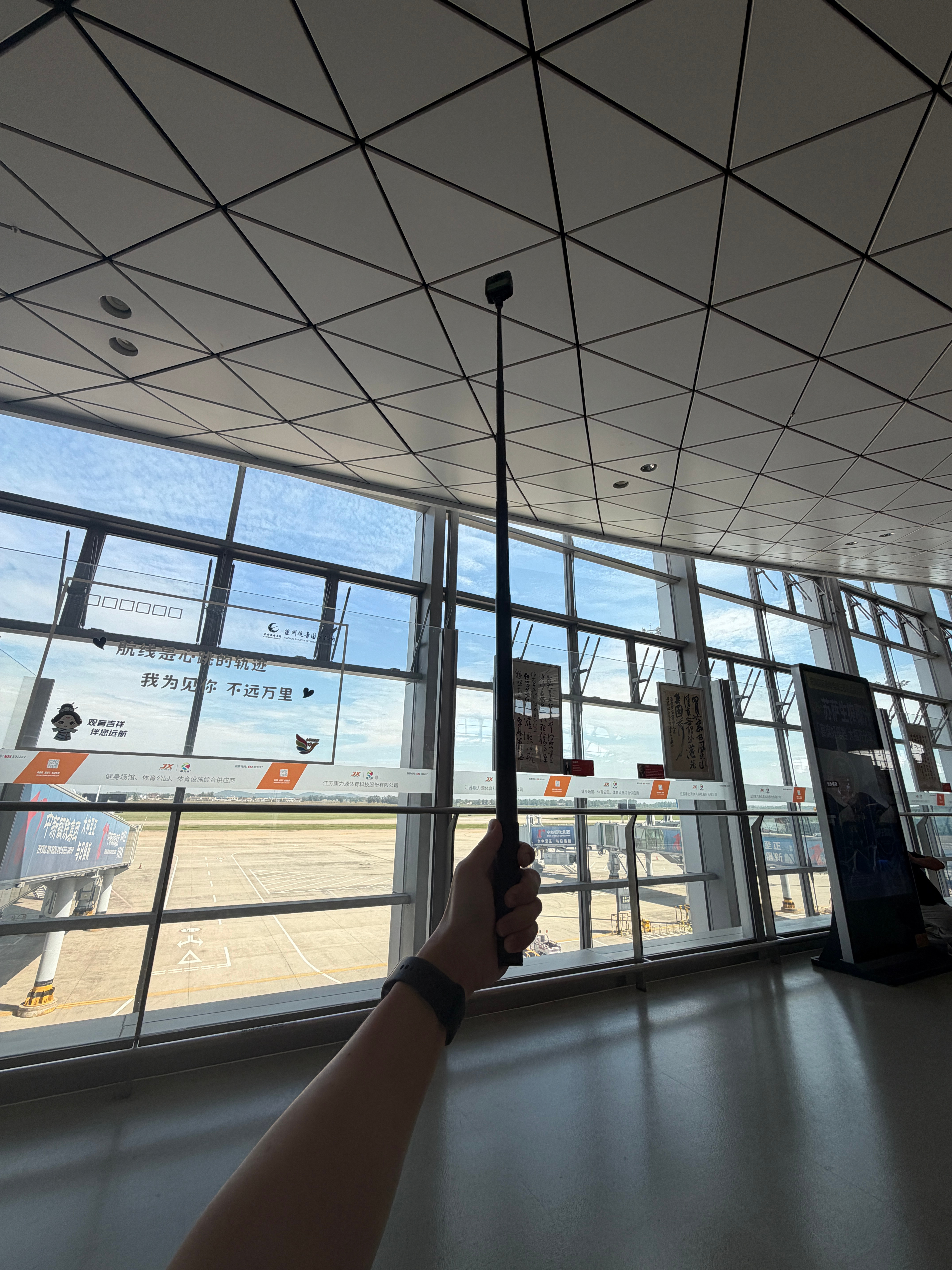 当你拥有一台OSMO 360 II你就会成为机场的焦点[点赞]新机来了  ​​​