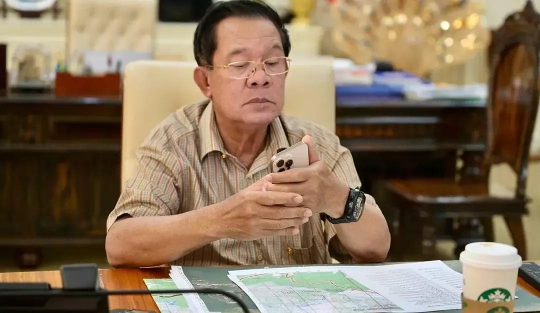 柬埔寨的洪森亲王跟土耳其总统埃尔多安很是相似，都是出身贫困人家，只用一代，就从底