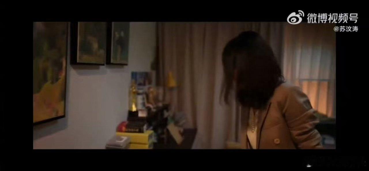 #得知女儿被侵犯的妈妈快碎了# 李笑颜呆立在原地，脑海中不断回响着女儿被侵犯的消