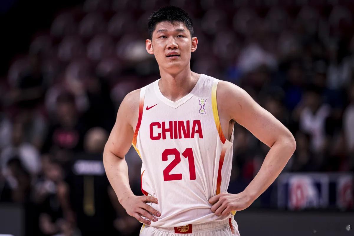 胡金秋真是个战士！你想想他这些年受的那些魔鬼伤病，你想想和乔尔杰维奇时候对他使用