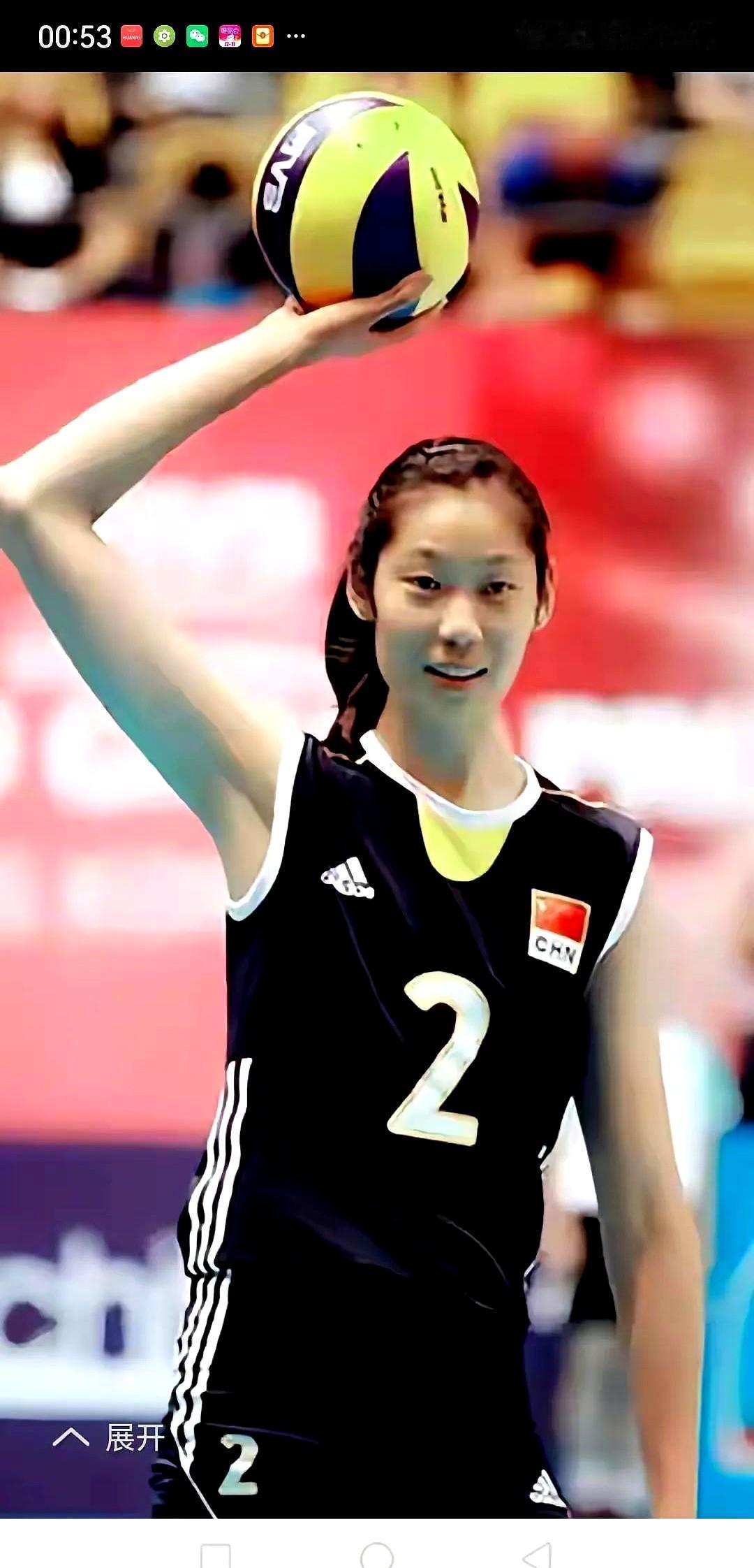 朱婷这状态，简直是排球超人。
12月3号欧冠那场，科内利亚诺3-0横扫德累斯顿。